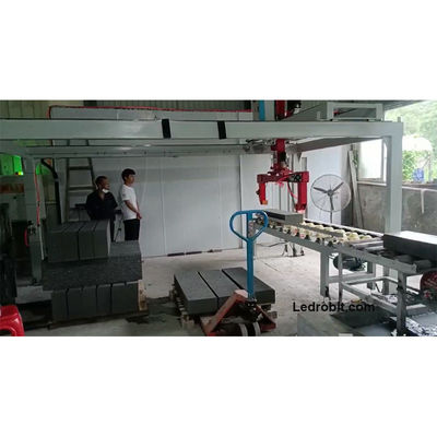 โรบอต ปาเลเลติซิ่ง ระบบอัตโนมัติการบรรทุกและอัดสินค้า อัตโนมัติ Clamp Unloader กับกรอบ