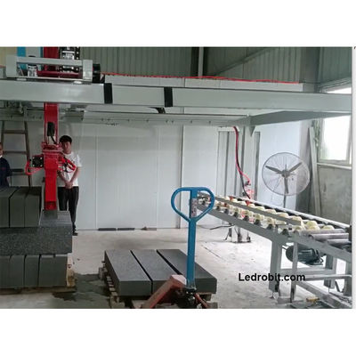 อัตโนมัติอย่างสมบูรณ์แบบสล็อบ palletizing หุ่นยนต์ Clamp Load Unload Machine 300kg - 3000kg ความจุ