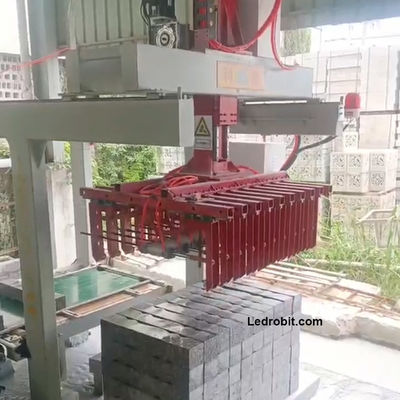 PLC ปกครองอุตสาหกรรมหุ่นยนต์กรอบ Palletizer Palletizing อัตโนมัติสําหรับโรงงาน